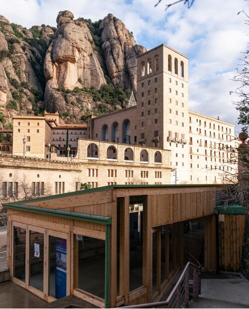 Montserrat - Cafeteria i Sala de Exposiciones